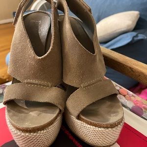 Pedro Garcia light brown  suede shoes wedges sz 37